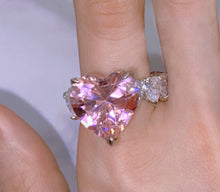 Load image into Gallery viewer, Icy Heart Ring